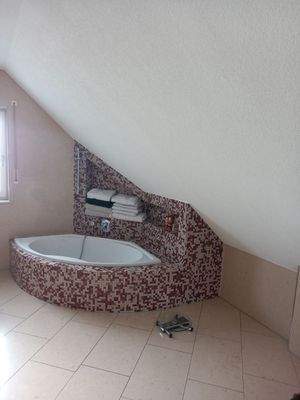 Badezimmer_Ansicht_3