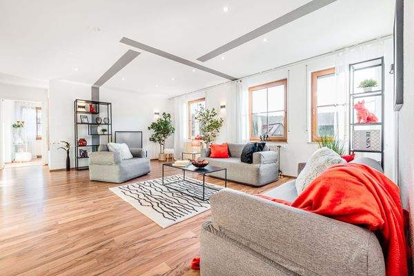 Großer, heller Wohnbereich