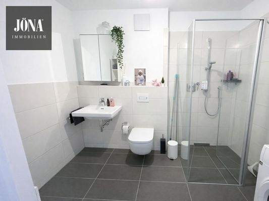 Bad mit Dusche