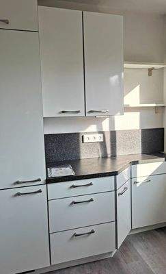 Küche mit Kühlschrank