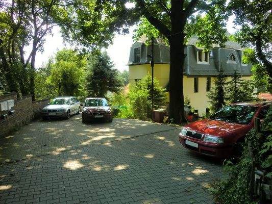 Parkplatz am Haus