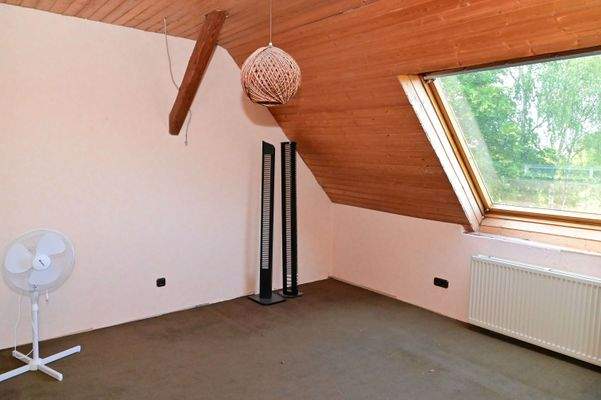 Geräumige Zimmer im Obergeschoss 