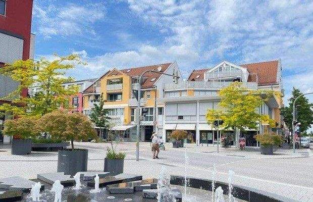 Kleiner Stachus mit Blick auf Kleinfeldstraße.jpg