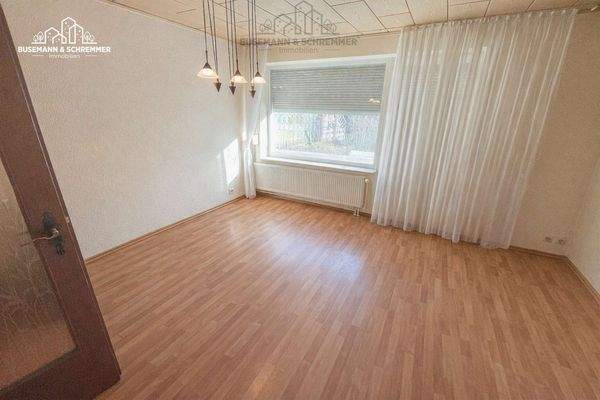 Wohnzimmer - mittels KI leergeräumt