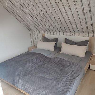 Schlafzimmer 1 DG (2)