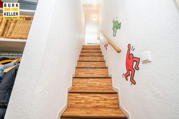 Treppe ins Obergeschoss