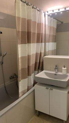 Badezimmer mit Badewanne