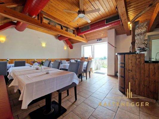 Gastraum im OG mit 35 Verabreichungsplätzen