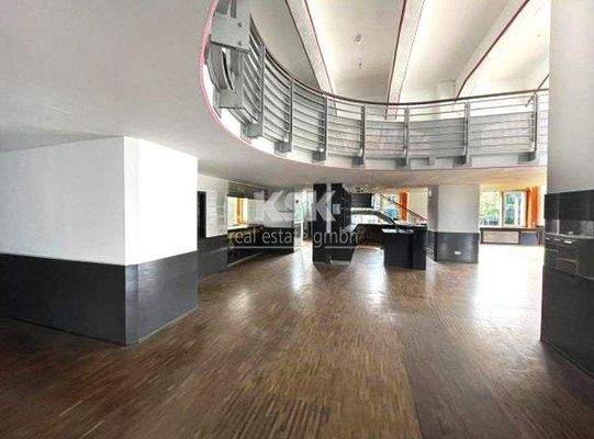 Gastrofläche – Blick links vom Eingang