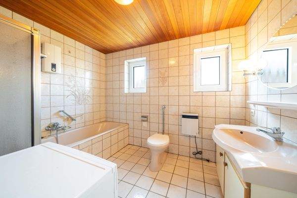 Badezimmer Erdgeschoss