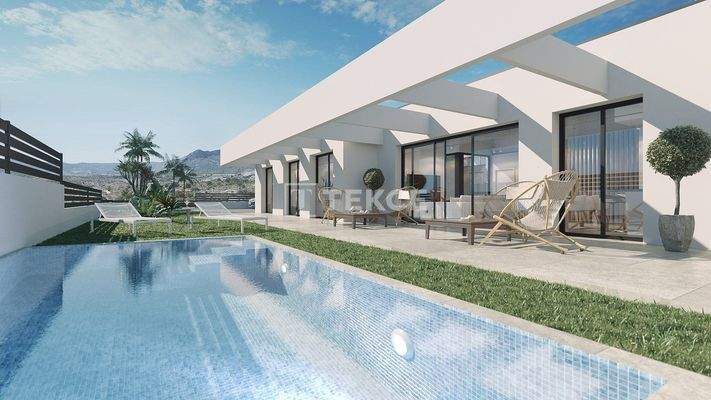 Sea View Villas with Luxurious Features in Finestrat