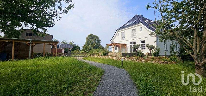 73 Hausansicht vom Garten