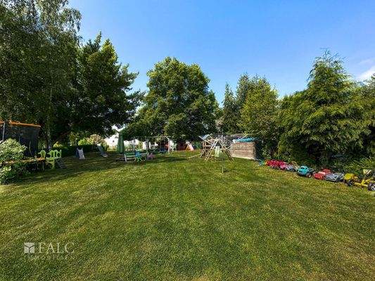 Luftbild Spielplatz Garten