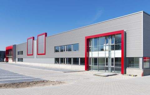 Bergkirchen Halle, Bergkirchen Hallenfläche