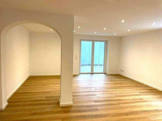 EG Hanglage - Wohnzimmer