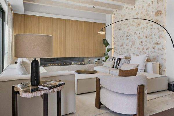 Wohnbereich mit Kamin