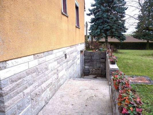Kellerabgang von Aussen