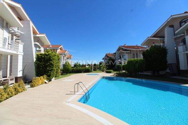 3-Bedroom House in a Complex with Pool in Belek Antalya