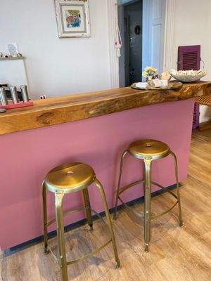 ...Einbauten vorhanden.