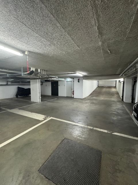 Fürth Garage, Fürth Stellplatz