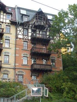 Hausansicht von der Straße