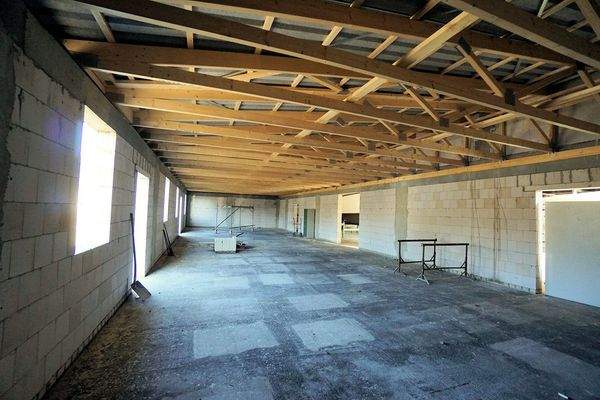 Linke kleine Halle (2).jpg