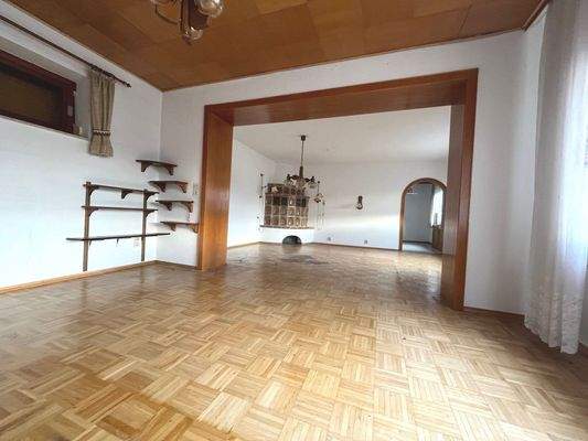 Das Wohnzimmer ist fast 40 m²  groß