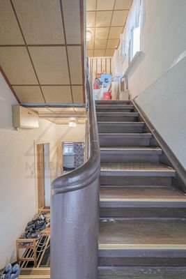 Treppenaufgang ins Obergeschoss