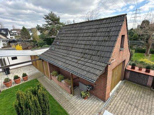 Garage mit Blick vom Balkon