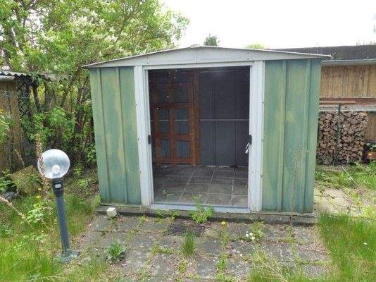 Metallschuppen innen