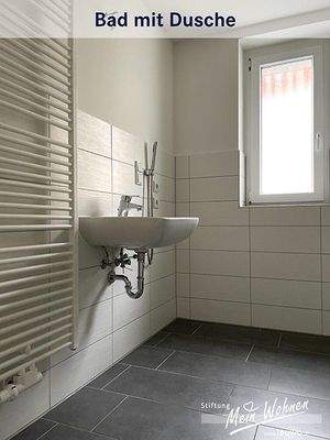 Bad mit ebenerdiger Dusche