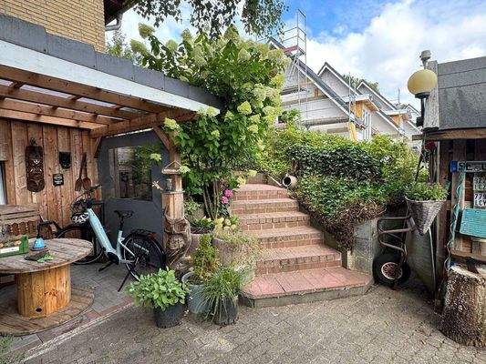 Treppe zu den Wohnungseingängen.jpg