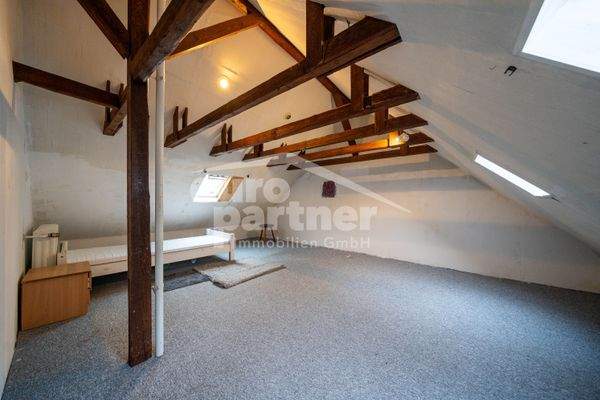 Schlafzimmer III (Wohnung III DG)