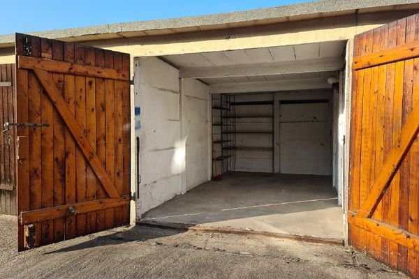 Garage - Innenansicht - Bild 1