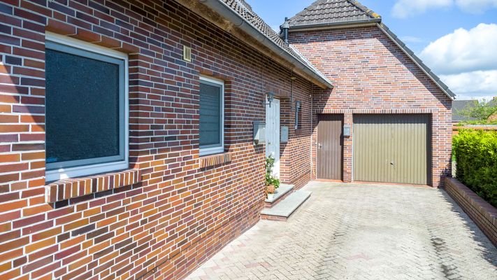 Ansicht Eingang/Garage