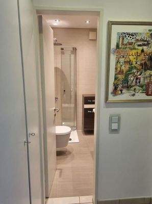 8 Flur Bad-SZ-WZ-Abstellkammer