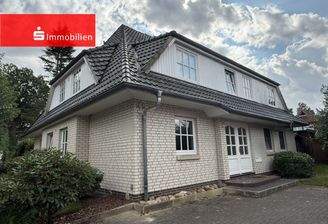 gepflegtes Vierfamilienhaus