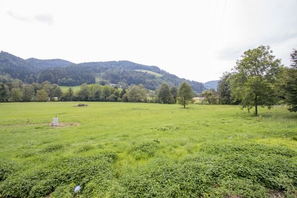 Grundstück