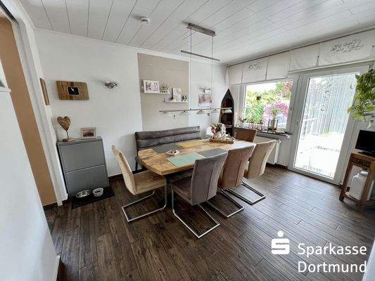 Essbereich mit Zugang zur Terrasse - Erdgeschosswohnung