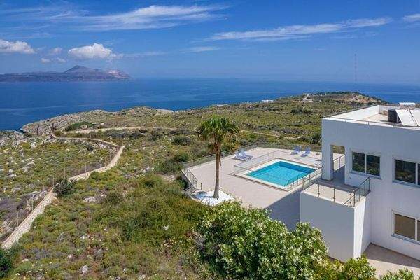 Kreta, Kokkino Chorio: Exotische Villa mit Panoramablick auf das Meer zu verkaufen