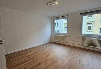 Wohn-/Schlafzimmer 1/2 - Tag