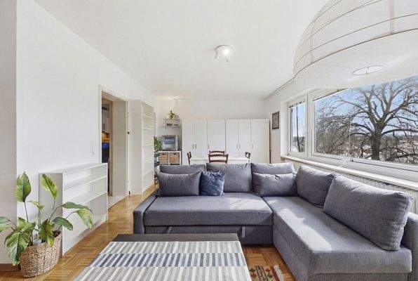 Heller Wohn- u. Essbereich