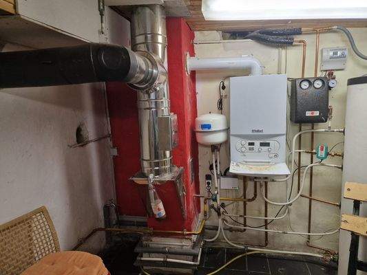 EG Heizungsanlage mit Solarthermie