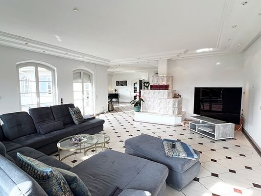 Villa mit traumhaftem Grundstück