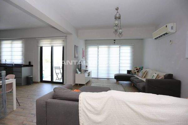 2-Bedroom Apartment for Sale in a Complex with Pool in Antalya