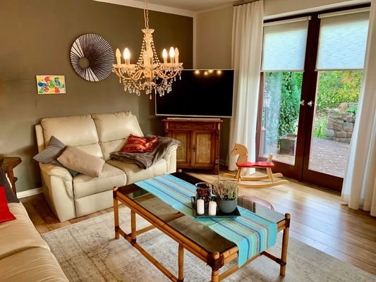 6) Wohnzimmer.jpg