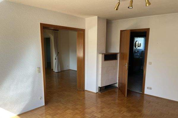 Wohnzimmer mit Kachelofenheizung