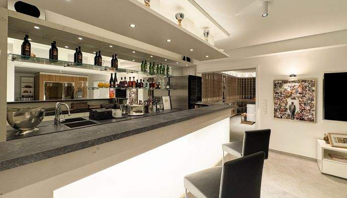 Bar im Untergeschoss