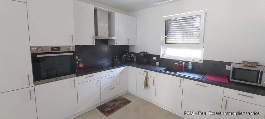 Hochwertige Einbauküche