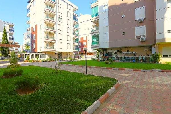 2-Bedroom Pool-View Apartment in Konyaaltı Sun City Residence